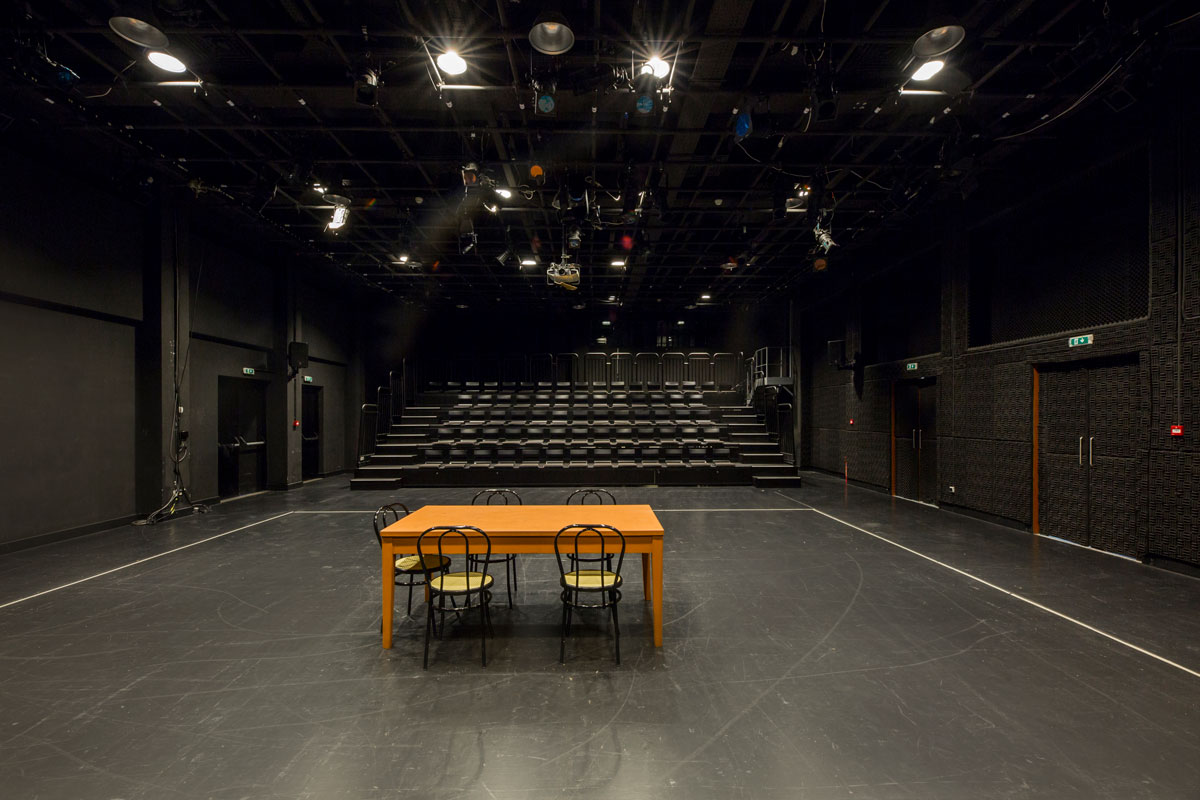 Black-Box-Theater-04.jpg
