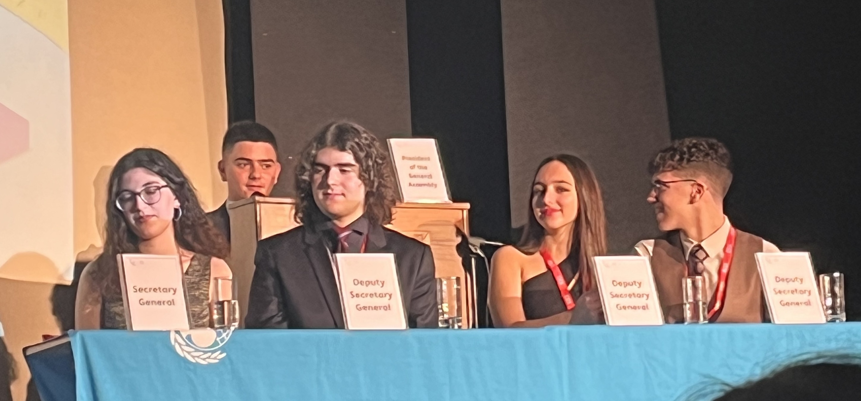 &Delta;&iota;&alpha;&kappa;&rho;ί&sigma;&epsilon;&iota;&sigmaf; &sigma;&tau;&omicron; &Mu;&alpha;&theta;&eta;&tau;&iota;&kappa;ό &Sigma;&upsilon;&nu;έ&delta;&rho;&iota;&omicron; CGSMUN