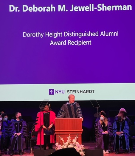 &Eta; &alpha;&pi;ό&phi;&omicron;&iota;&tau;&omicron;&sigmaf; &tau;&omicron;&upsilon; Steinhardt NYU, Deborah Jewell-Sherman &alpha;&pi;&omicron;&delta;έ&kappa;&tau;&eta;&sigmaf; &tau;&omicron;&upsilon; &Beta;&rho;&alpha;&beta;&epsilon;ί&omicron;&upsilon; Dorothy Height!